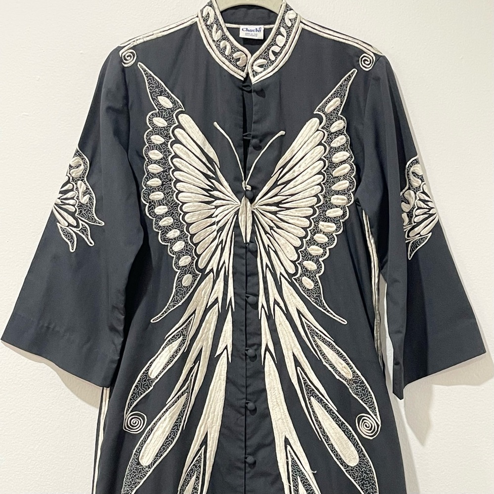 Embroidered Kaftan Black and Cream Butterfly Design Mandarin Collar Size S - Picture 2 of 7